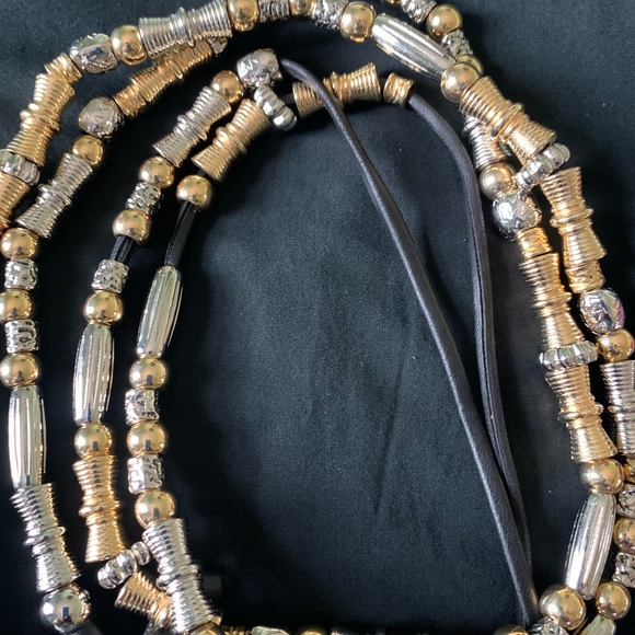 Leather belt adorned with silver and gold design pieces adjusting - Picture 2 of 5